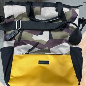 Sherpani Camden Convertible Crossbody bag tote